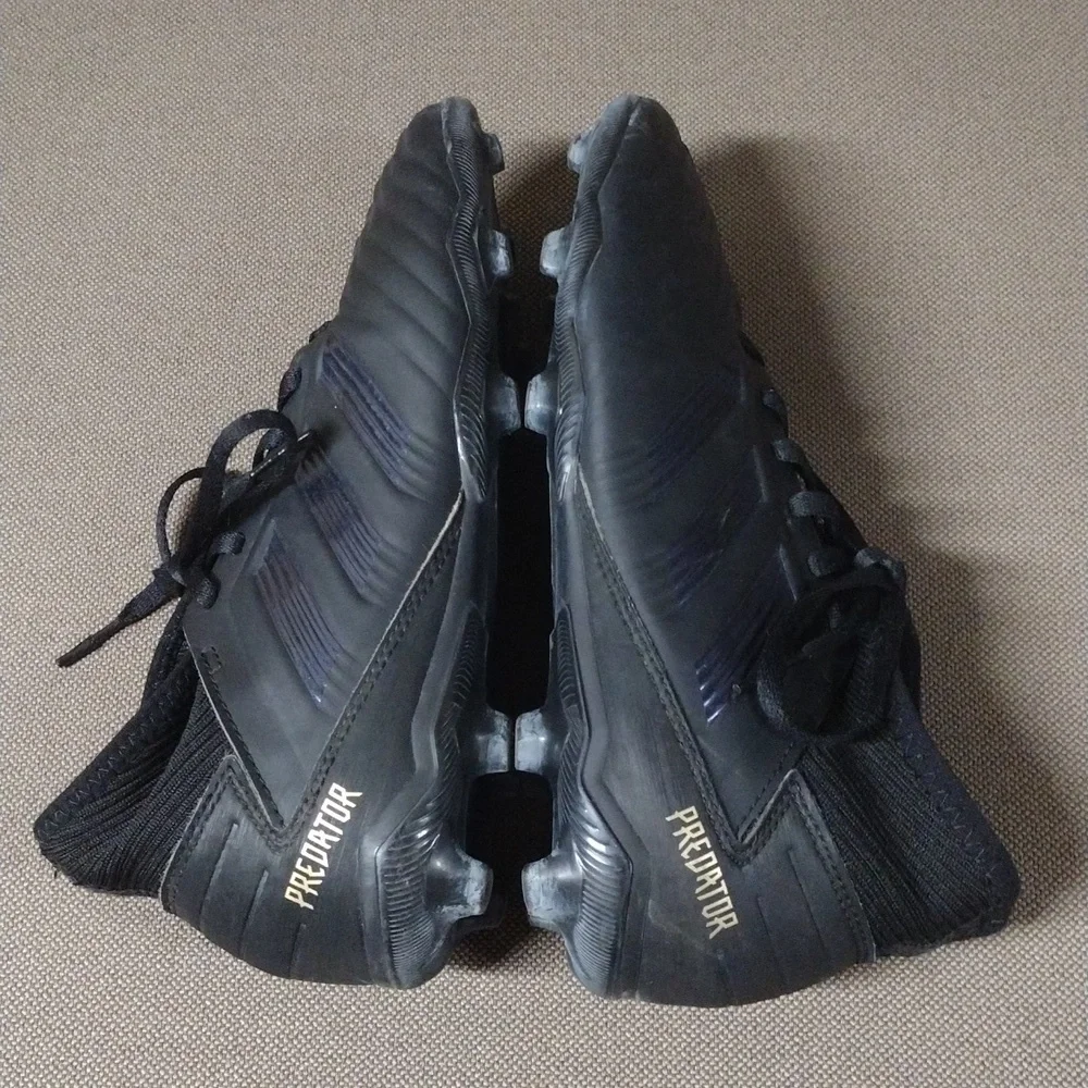 Adidas Predator Soccer Cleats 4.5